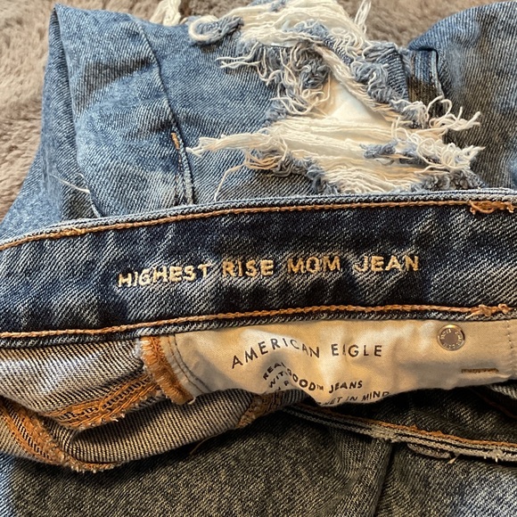 American Eagle Women's Ripped Mom Jeans - Picture 5 of 6